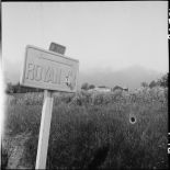 Panneau indicateur à Médis, sur la RN 150.