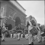 Porte Saint-Martin. Défilé de la musique de l'Air.