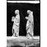 Deux statuettes. [légende d'origine]