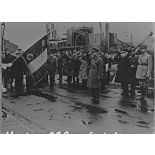 Départ du roi d'Angleterre George VI, après sa visite en France, en présence du général Giraud, commandant la 7e armée française.