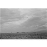 Vue sur le convoi qui fait route vers Halifax depuis le bord du croiseur léger la Marseillaise.