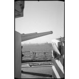 Tourelle triple de canons de 152 mm à bord du croiseur léger la Gloire.