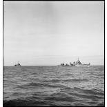 Les torpilleurs légers Bouclier et La Melpomène à la mer.