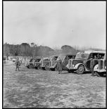 Des soldats réfugiés polonais, débarqués du paquebot SS Warszawa à Marseille, arrivent au camp de Carpiagne.