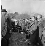 Soldats réfugiés polonais rassemblés au camp de Carpiagne.