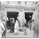 Patrouille de surveillance dans la casbah d'Alger.