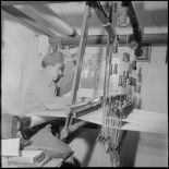 Scène de la vie quotidienne dans la casbah d'Alger.