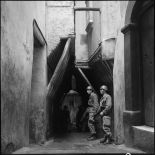 Opération de police dans la casbah d'Alger.