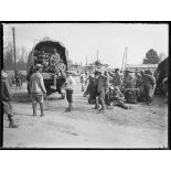 Près de Blangy, arrivée de travailleurs Chinois. [légende d'origine]