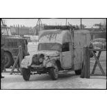 Circulation dans la gare de Vitebsk (Witebsk), ici une Peugeot Typ DK 5 au service de la Wehrmacht.