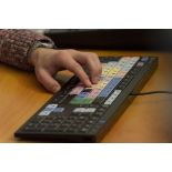 Service post-production de l'Etablissement de communication et de production audiovisuelle de la Défense.