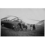 Membres de l'escadron de reconnaissance du 1er RCP [régiment de chasseurs parachutistes] que Papa [Jean Assémat] créa en 1955. [légende inscrite au dos de la photographie]