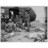 DZ [Drope Zone ou Dropping Zone] de Teyenna. Brosseau - Goupil - Capin. [légende inscrite au dos de la photographie]