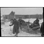 Medyn - Woronov [soldats devant un traîneau dans la neige]. [Description en cours]