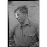 Ljudjnowo - Rhew. [Portrait d'un jeune homme blessé]. [Description en cours]