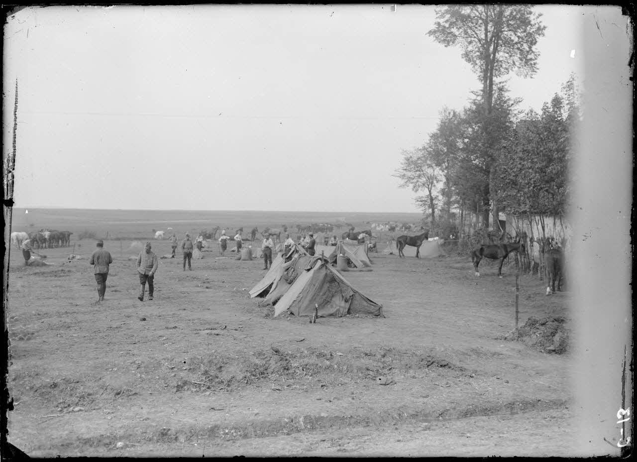 ImagesDéfense Cantonnement du 13e Hussards près de Warlus (Pasde