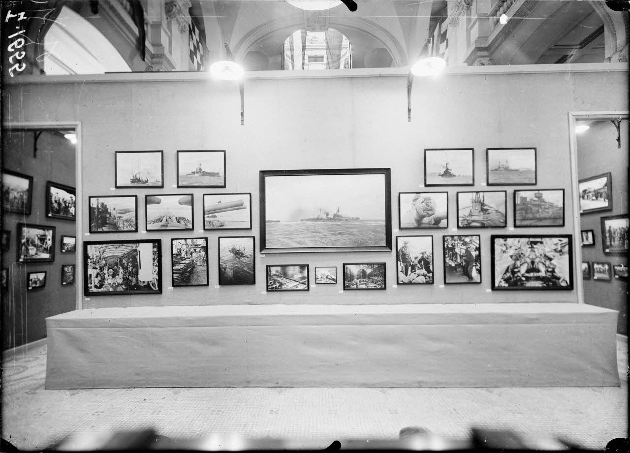Guide Voici Paris Troupes Alliées 1945 – Rare WWII – Annonces Et Photos Couleur