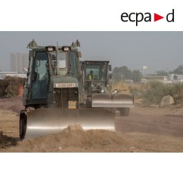 ImagesDéfense - Des niveleuses du 25e régiment du génie de l'Air (RGA ...