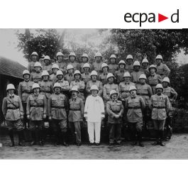 JRD - J.R.D. Officier tonkinois au garde à vous - Bon état (N° 35