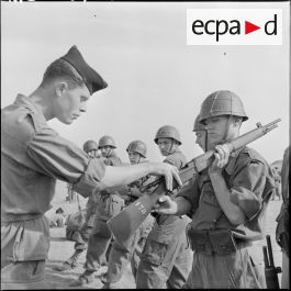 Projet d'instruction sur le tir du fusil et du pistolet à l'usage des troupes à cheval - Label