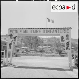 File:École militaire 2545x809.jpg - Wikipedia