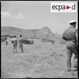 ImagesDéfense - Le général de Gaulle poursuit son voyage en Algérie par une visite à Constantine