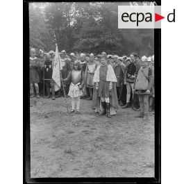 ImagesDéfense - Fontenay. Aisne. Camp IV. Fête de Jeanne d'Arc au 10e ...