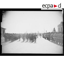 Document ancien les Alliés et les Grecs à Salonique 1916 issu de