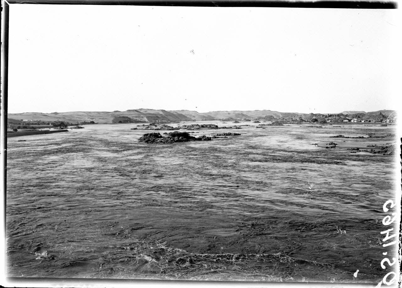 Egypte. Vue sur Philae. [légende d'origine]