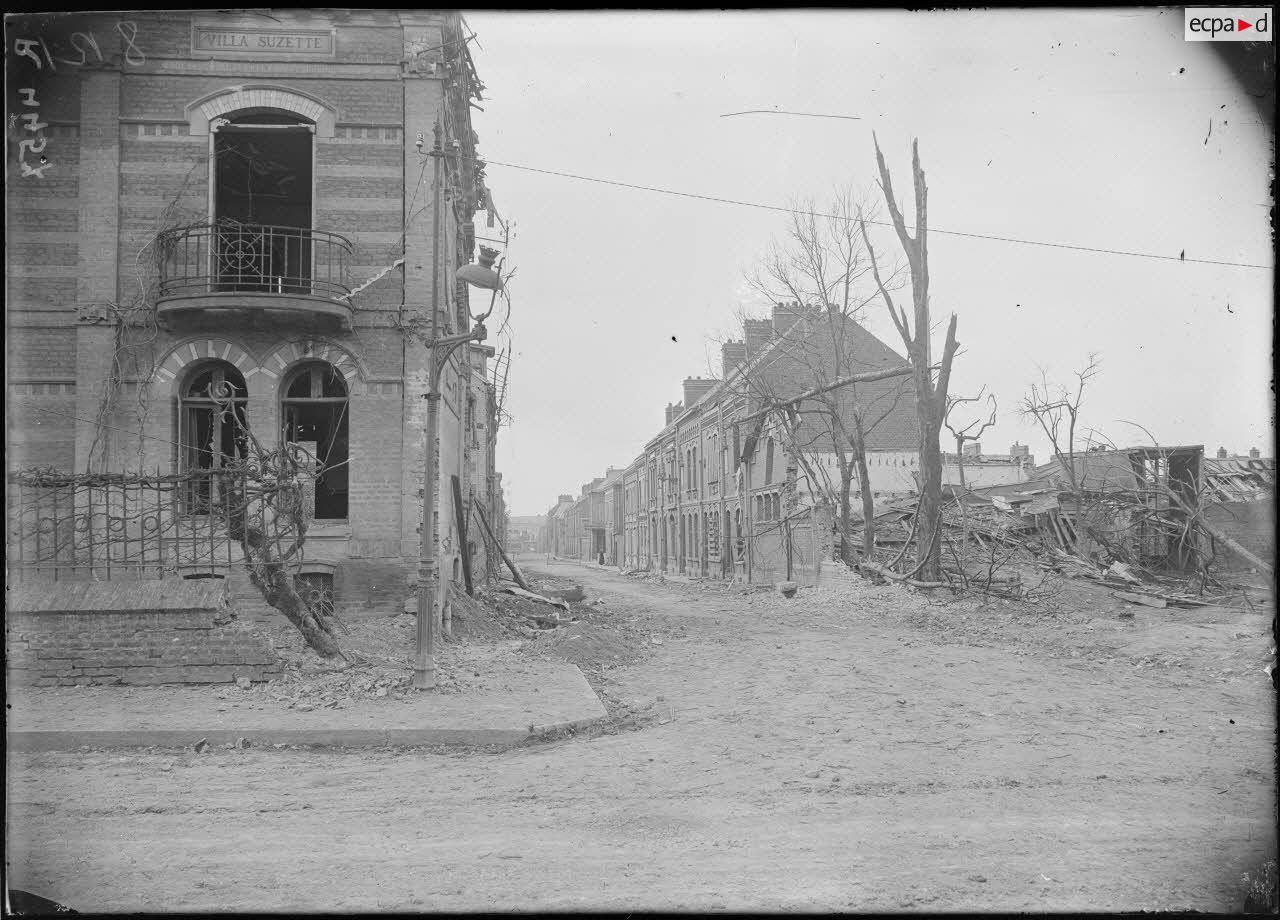 Amiens, boulevard de Pont Noyelles et une rue. [légende d'origine]