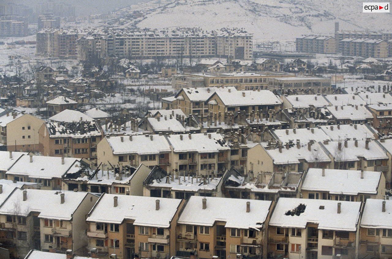 Vue sur le quartier de Dobrinja où eurent lieu les jeux olympiques d'hiver de Sarajevo de 1984.