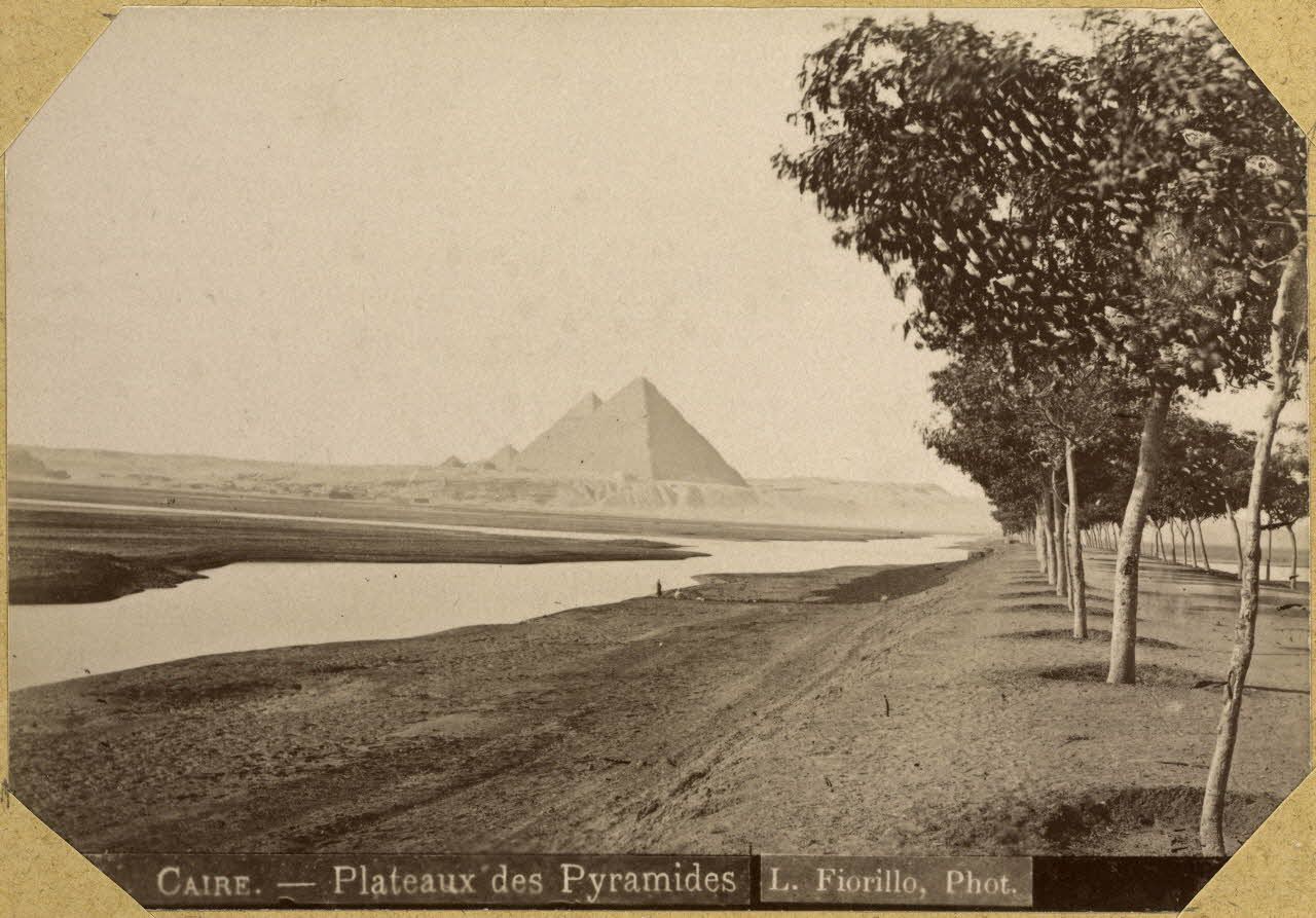 Le Caire. - Plateaux des Pyramides. [légende d'origine]