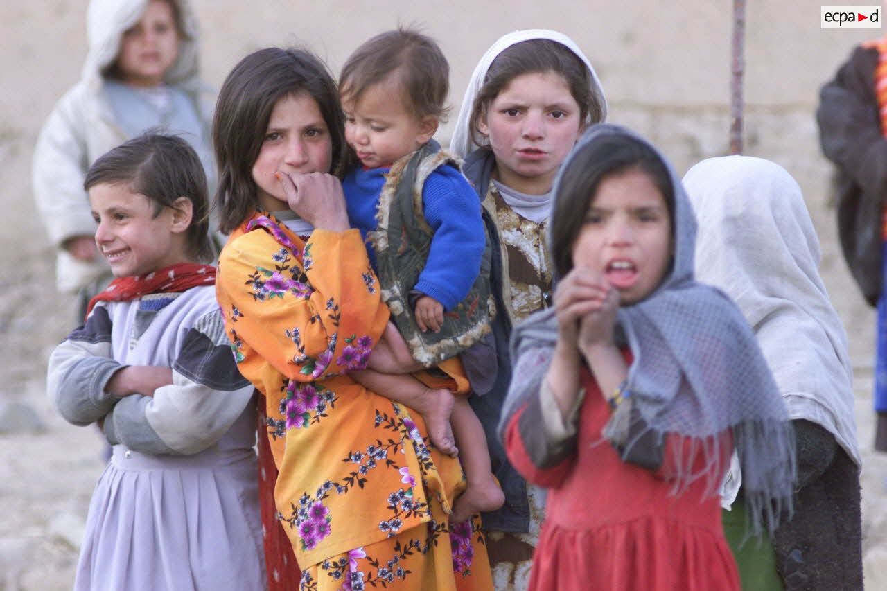 Petites filles afghanes.