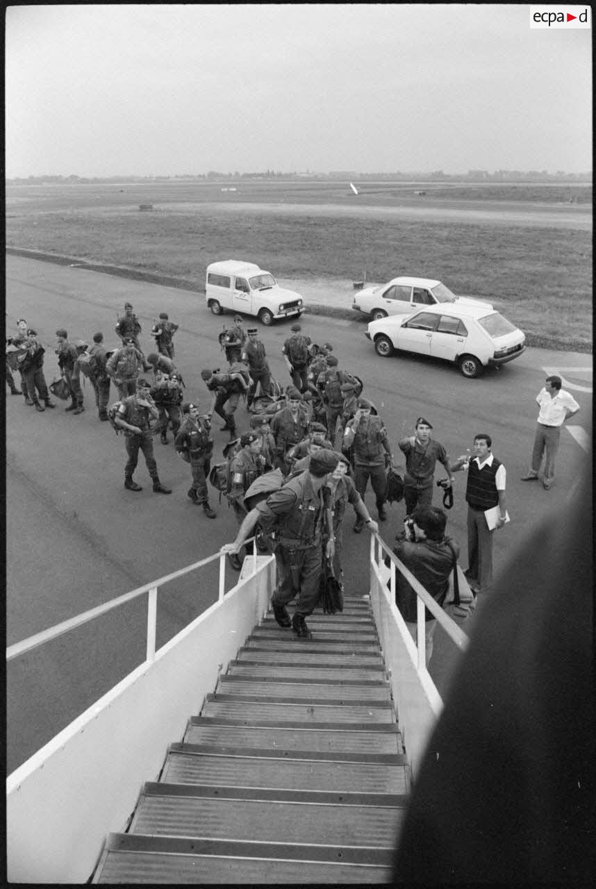 Embarquement des soldats français pour Beyrouth à Toulouse-Blagnac.