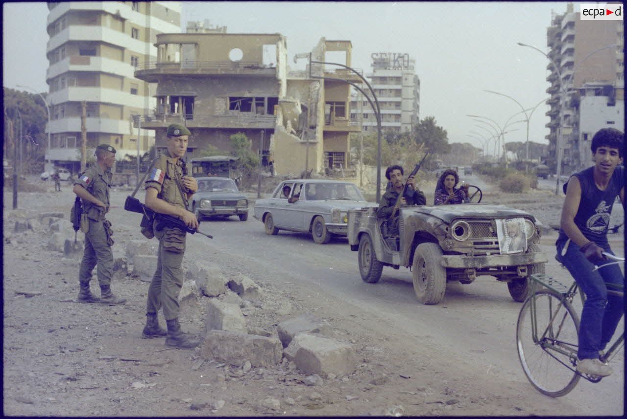 Légionnaires du 2e REP dans Beyrouth.