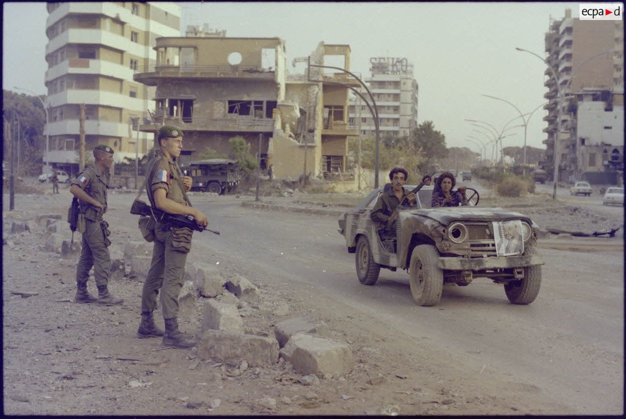 Légionnaires du 2e REP dans Beyrouth.