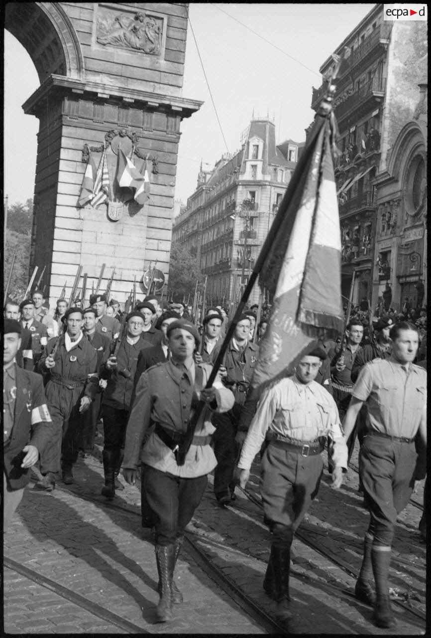 Défilé de la libération à Dijon.