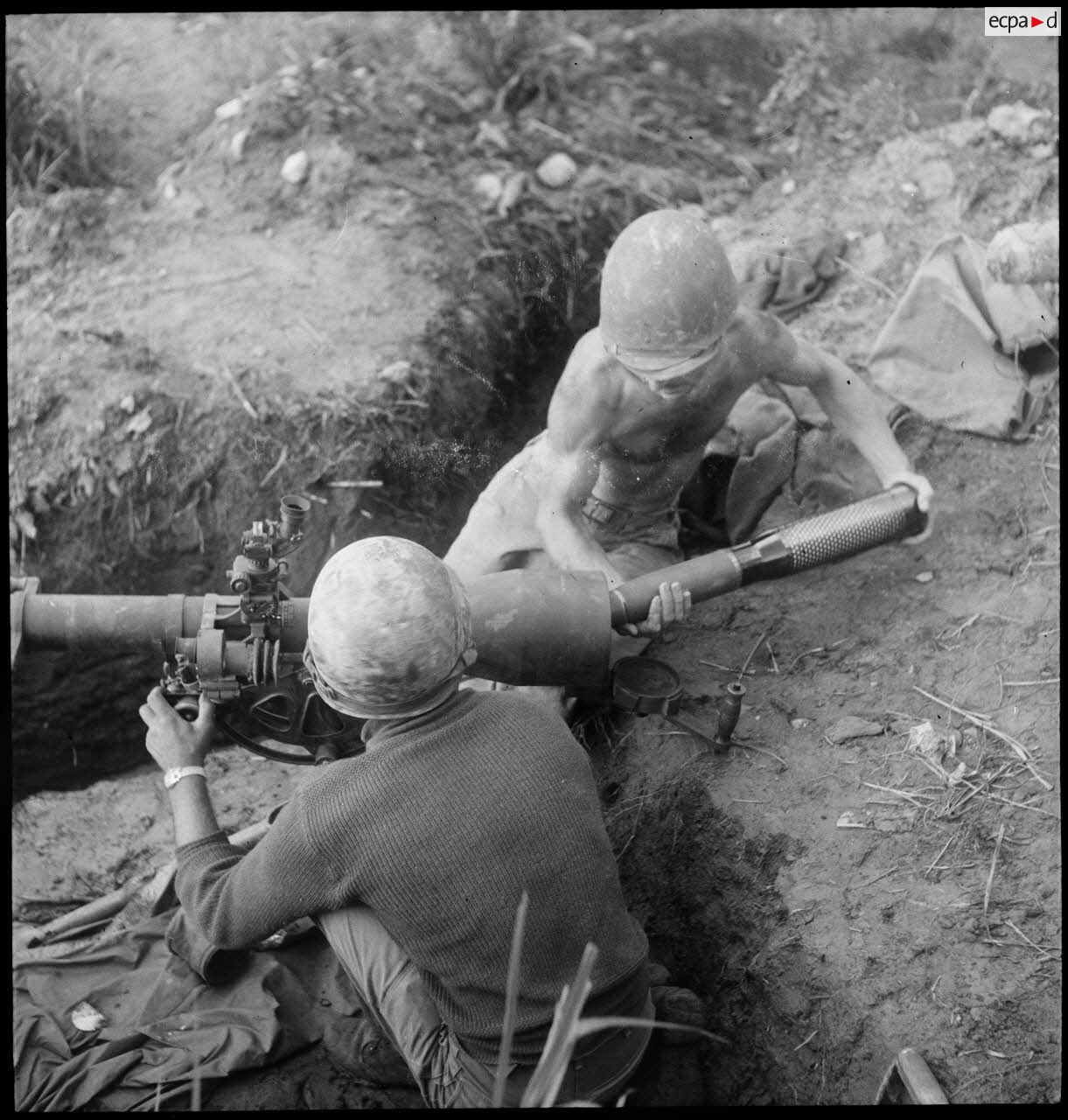 Le canon de 75 mm SR d'une section du Bataillon français de l'ONU en Corée.