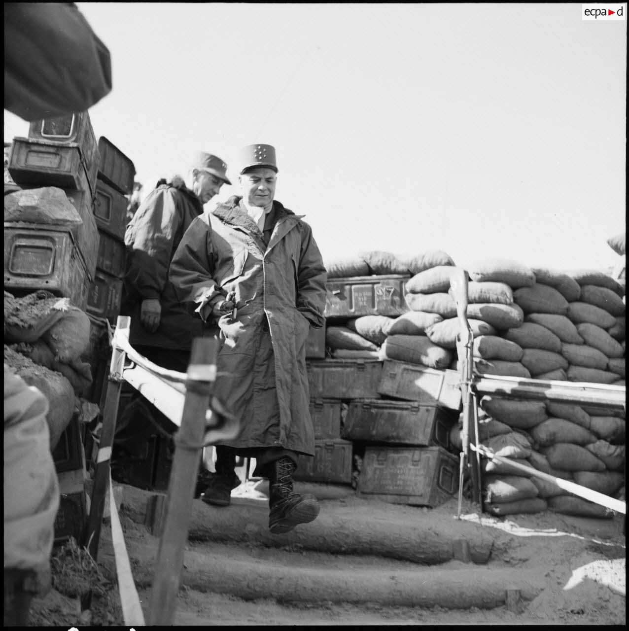 La visite du maréchal Juin au Bataillon français de l'ONU en Corée.