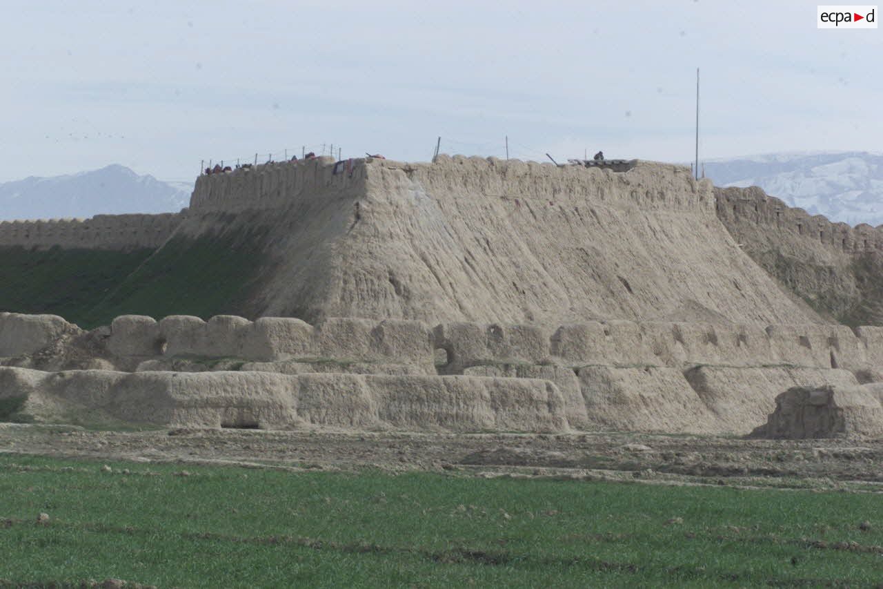 Remparts de la citadelle de Quala i Jangi près de Mazar e Charif.