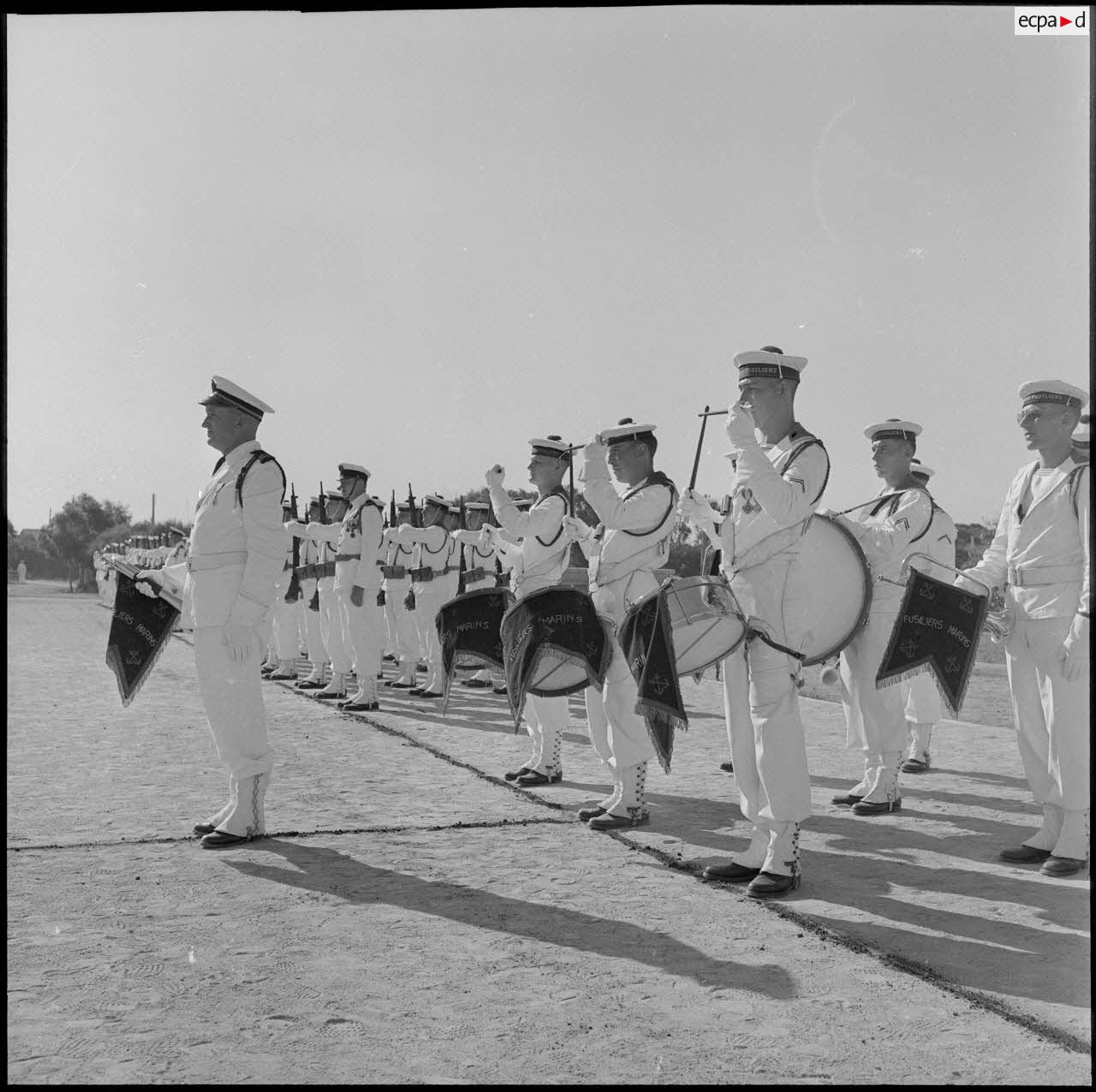 La musique militaire des fusiliers-marins.