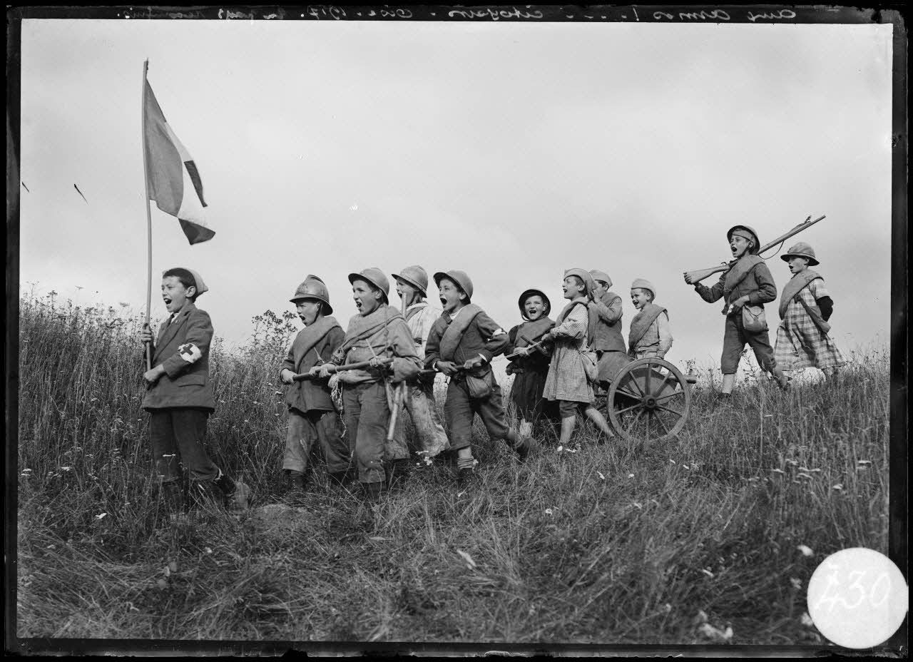 Aux armes! Citoyens", Oise 1917, en pays reconquis. [légende d'origine]