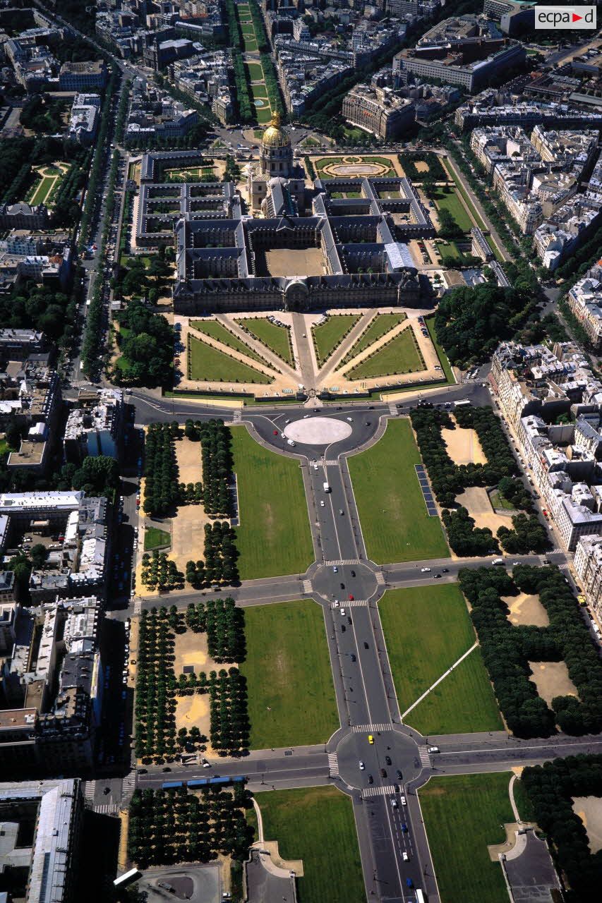 Paris 7e. L'Hôtel des Invalides.