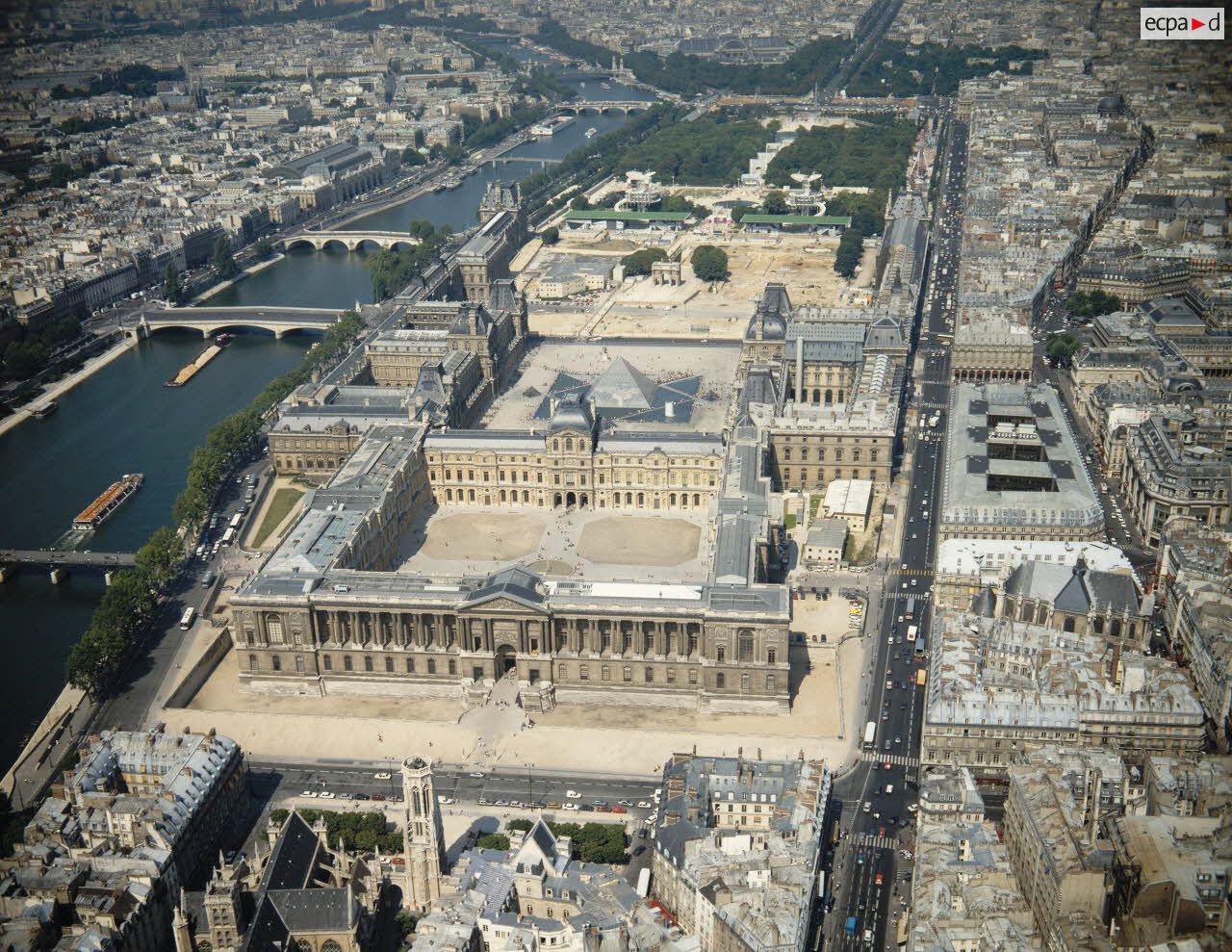 Paris 1er. Le Palais du Louvre.