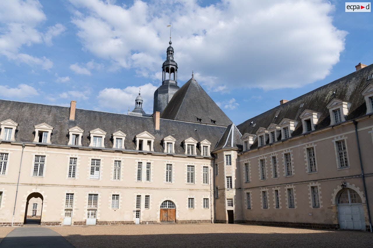 Cours du Prytanée National Militaire de La Flèche.