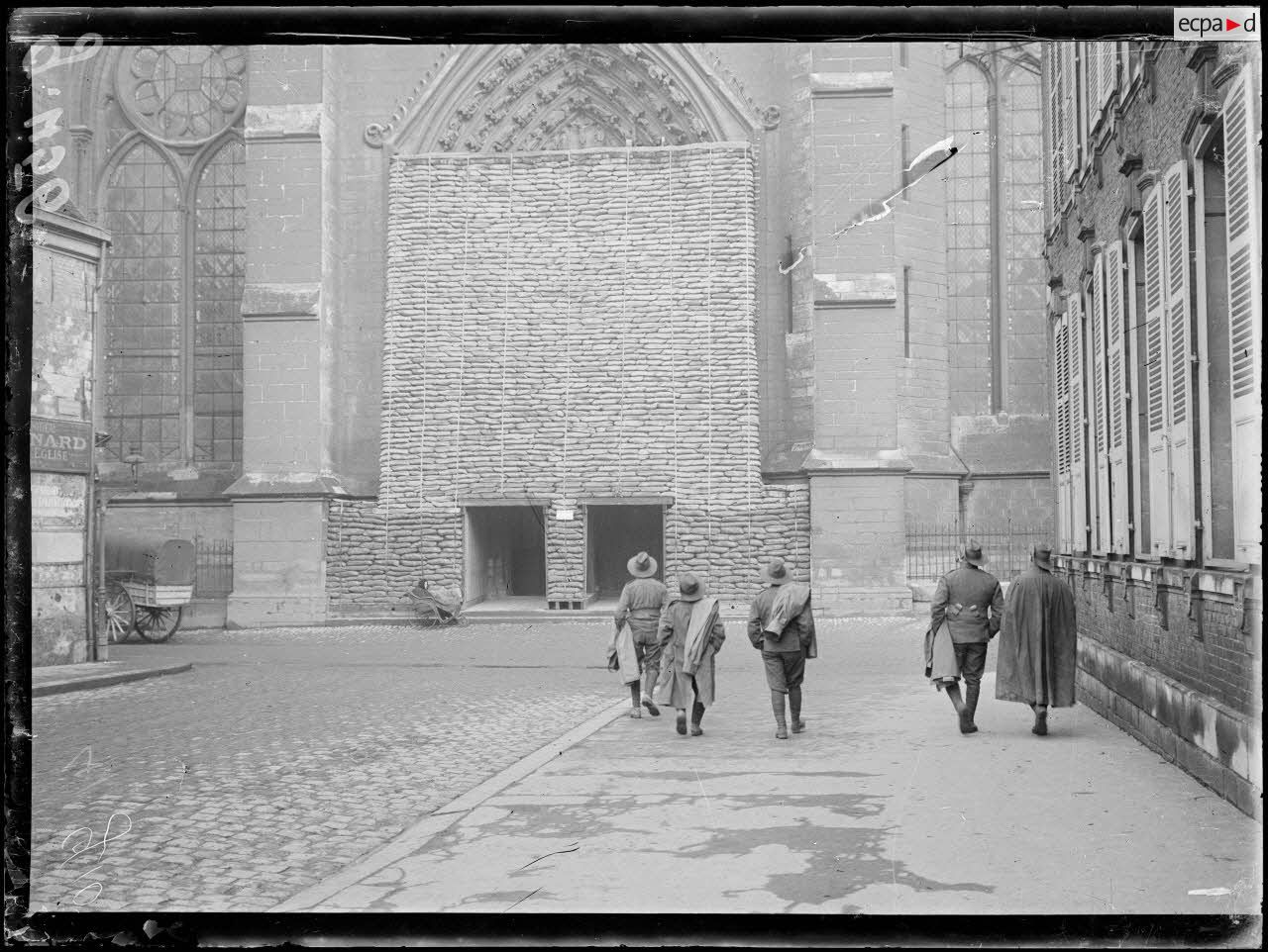 Amiens, la cathédrale. [légende d'origine]