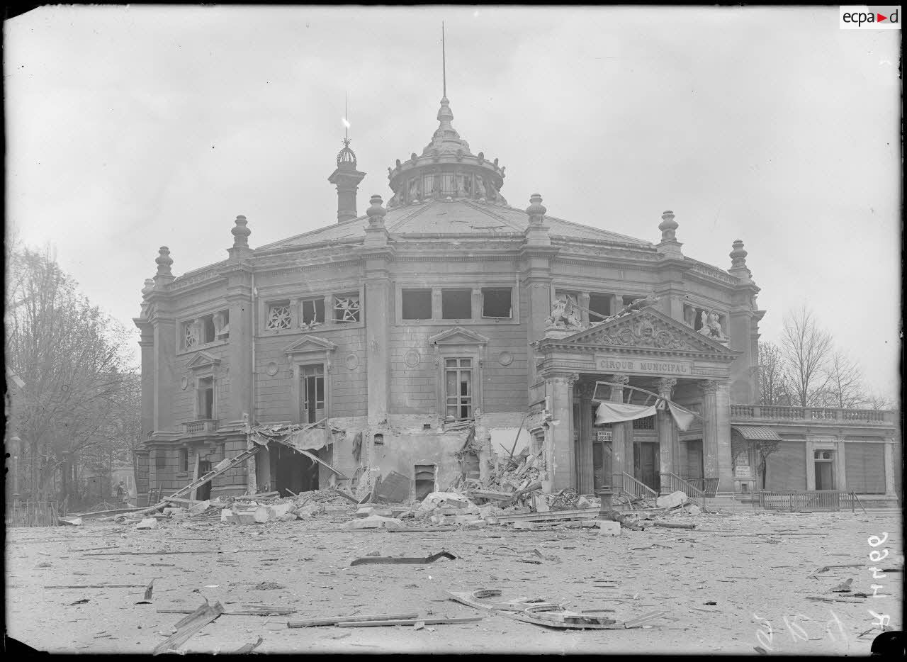 Amiens. Le cirque municipal. [légende d’origine]