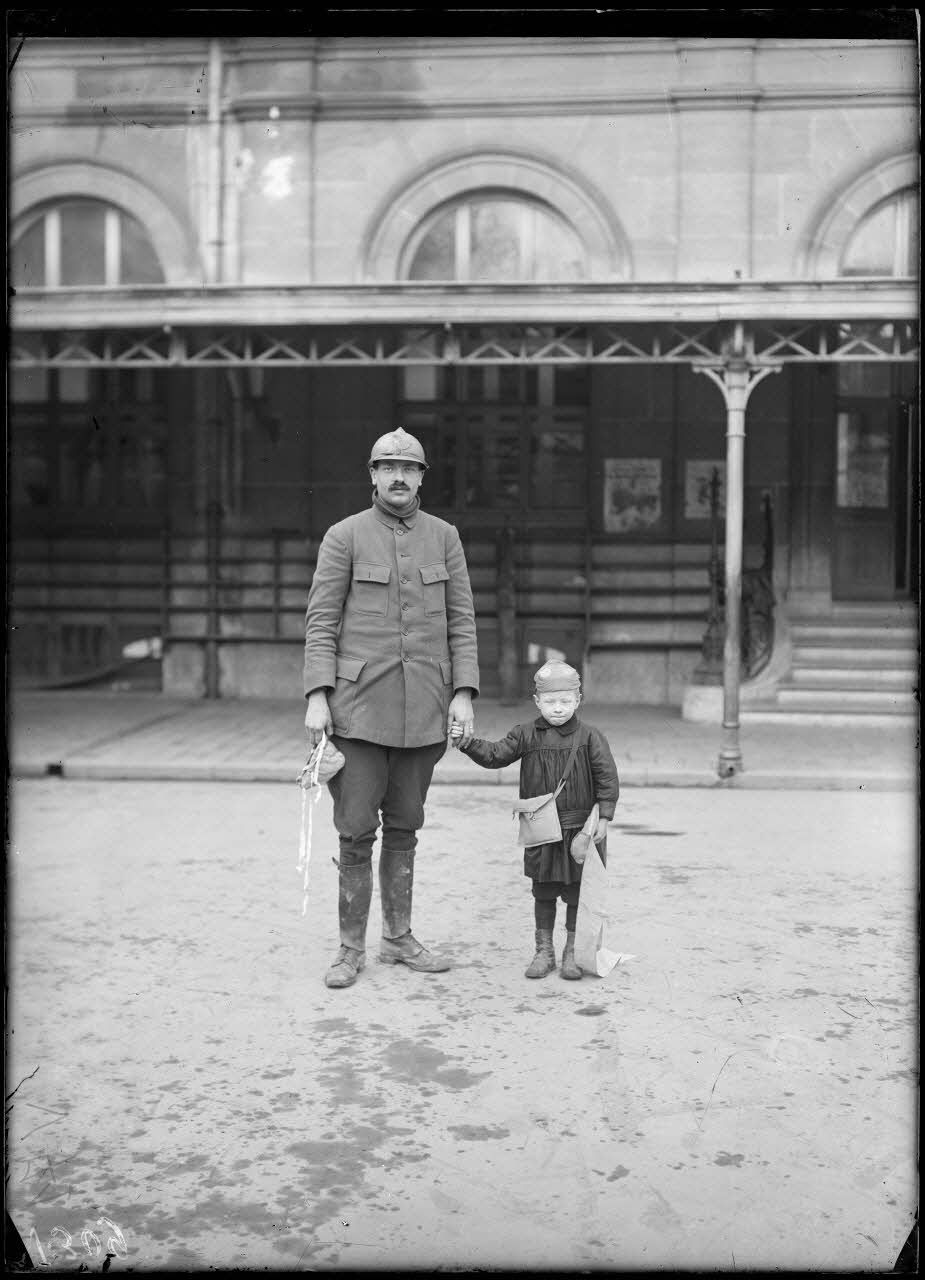 Reims, Marne, le petit Robert Canonne, 5 ans. [légende d'origine]