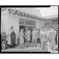 Inauguration par le général de brigade Jean Breuillac du centre d'information de la division d'Alger.