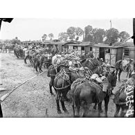 Revigny. Embarquement d'un régiment d'artillerie. [légende d'origine]